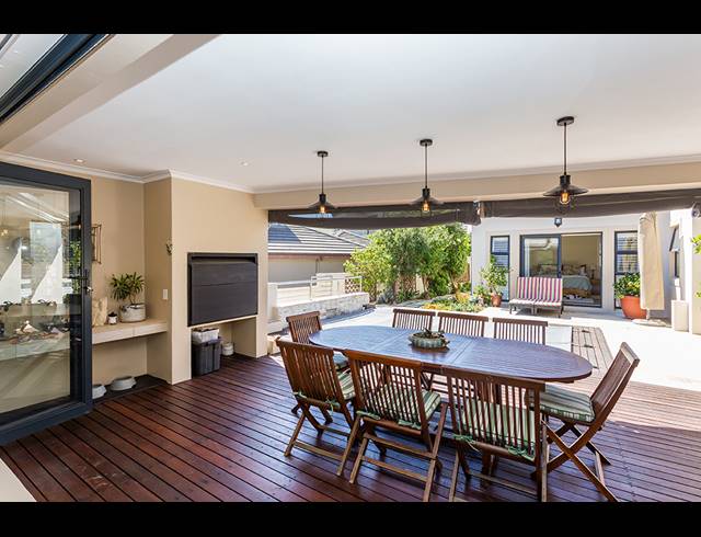 5 BEDROOM HOUSE FOR SALE IN BIG BAY